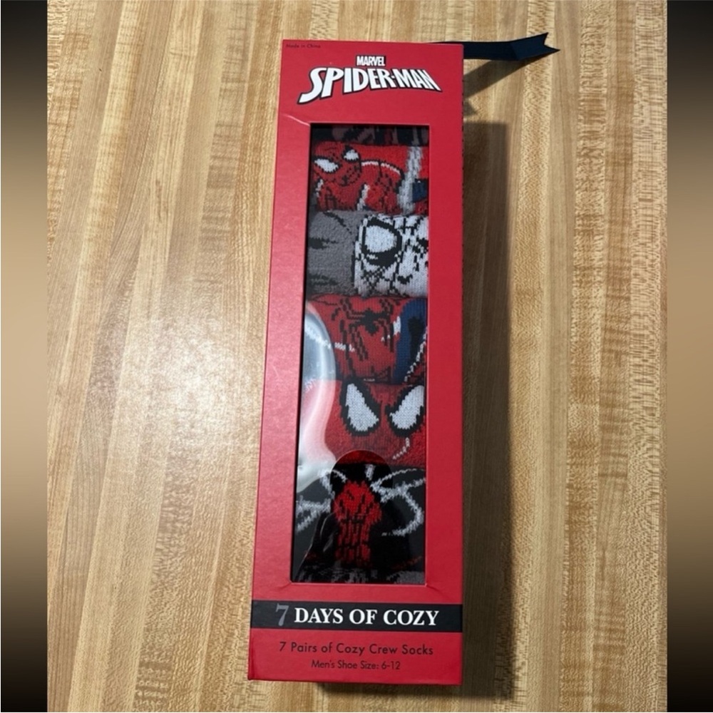 Marvel Spider-Man 7 Pair of Crew Socks New
Men's size 6-12